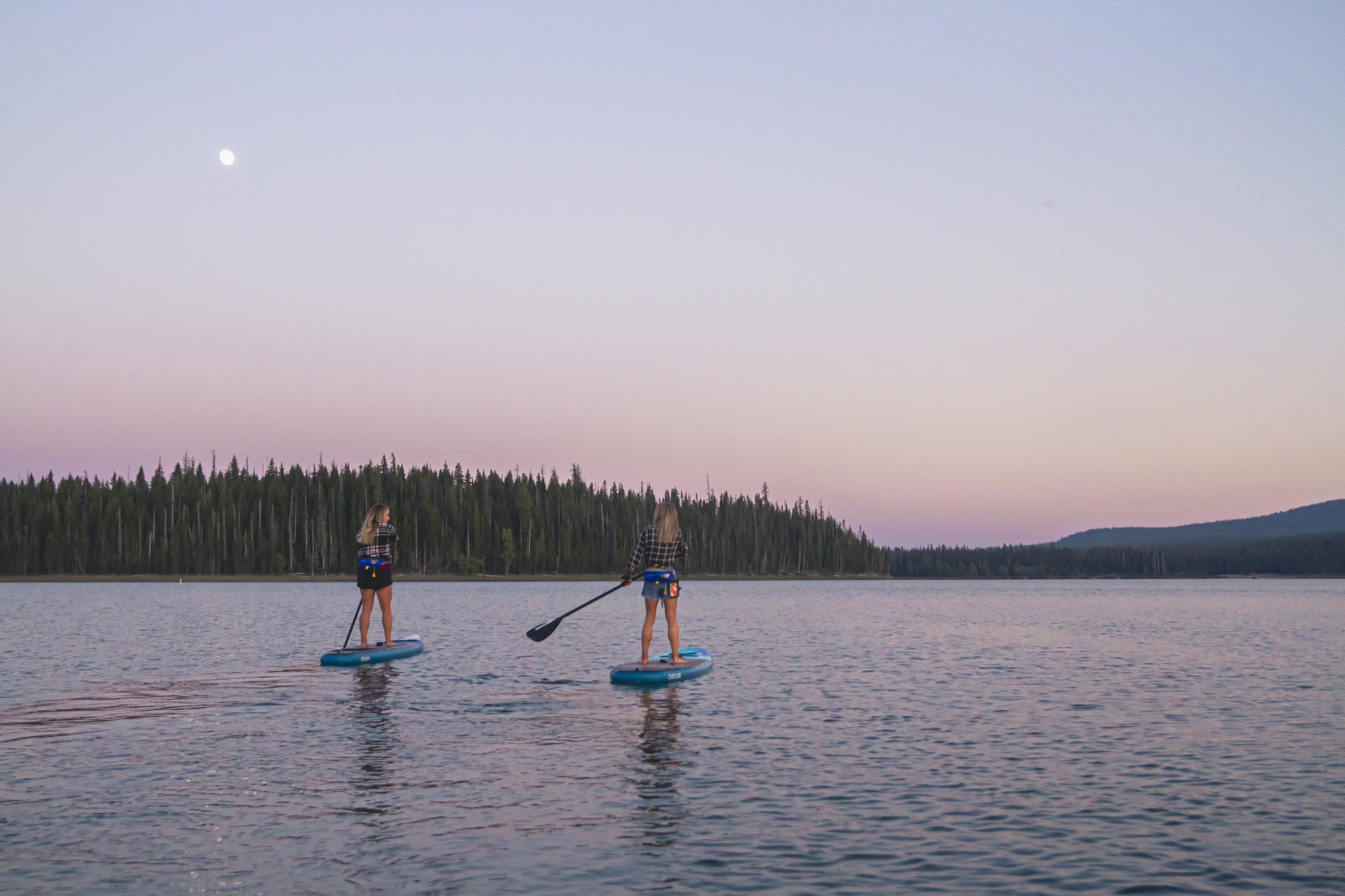 Read more about the article How to Properly Fall Off (and Get back On) a Paddleboard￼